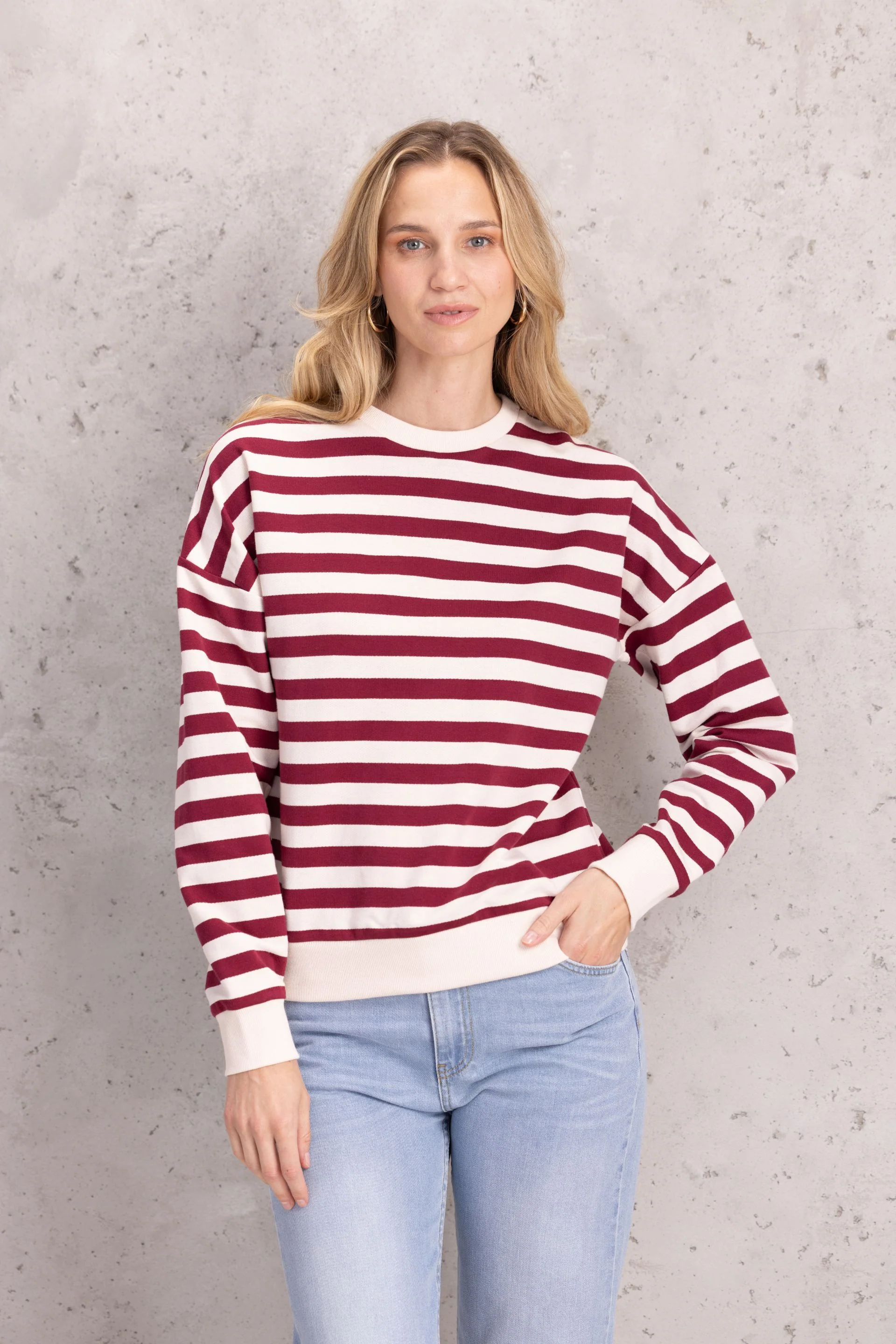 Bluza w paski złamana z bordo biała - Image 3