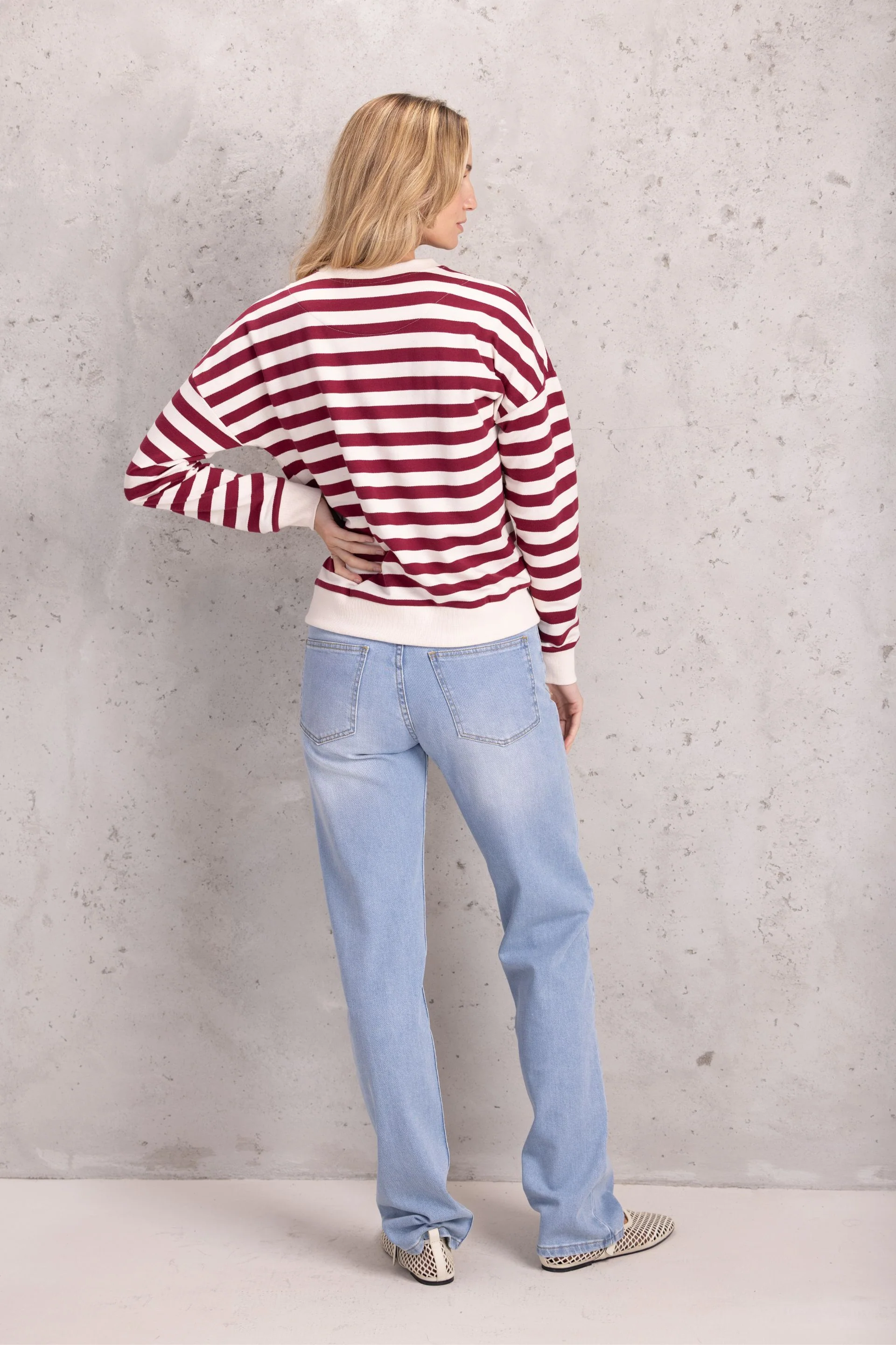 Bluza w paski złamana z bordo biała - Image 4