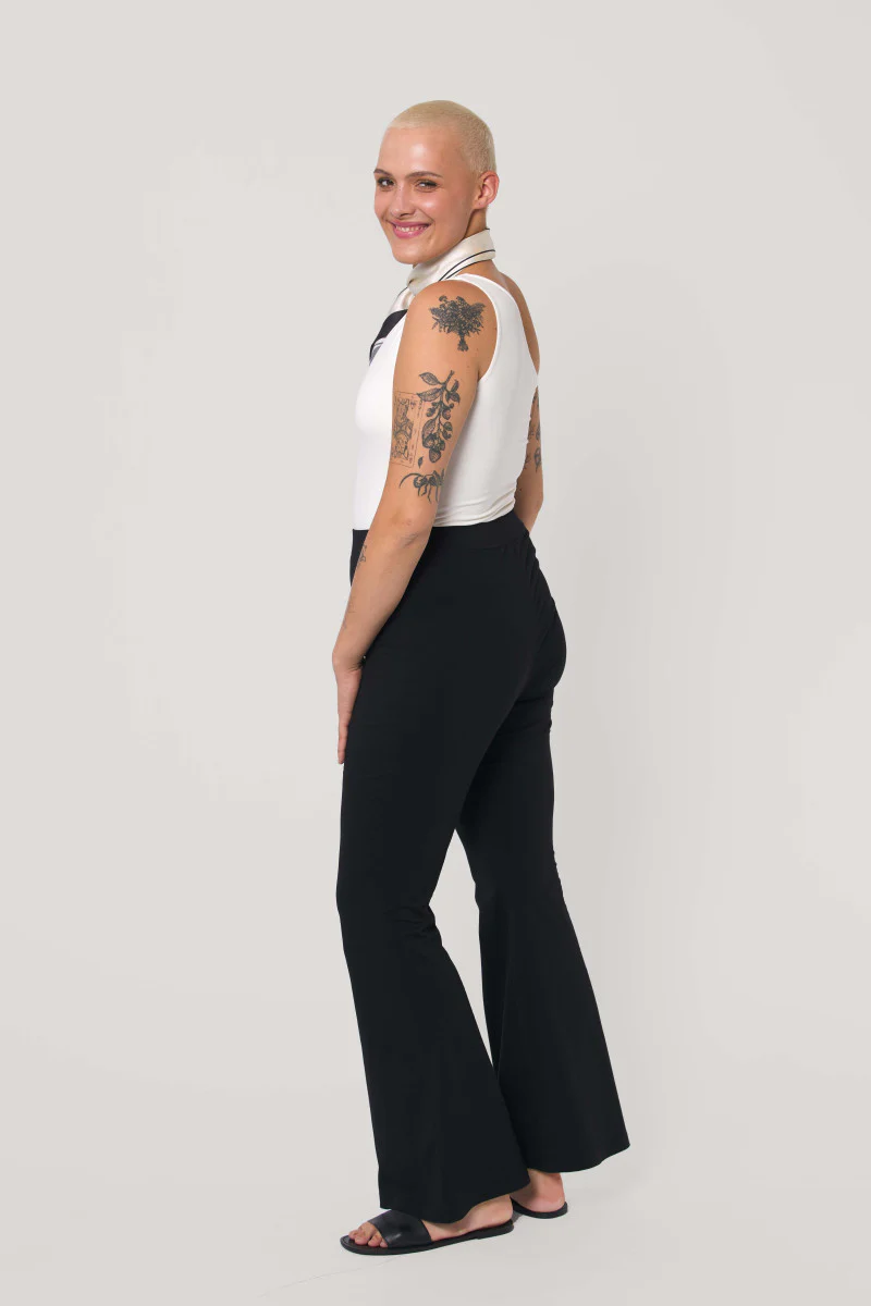 Body na jedno ramię śmietankowe - Image 3