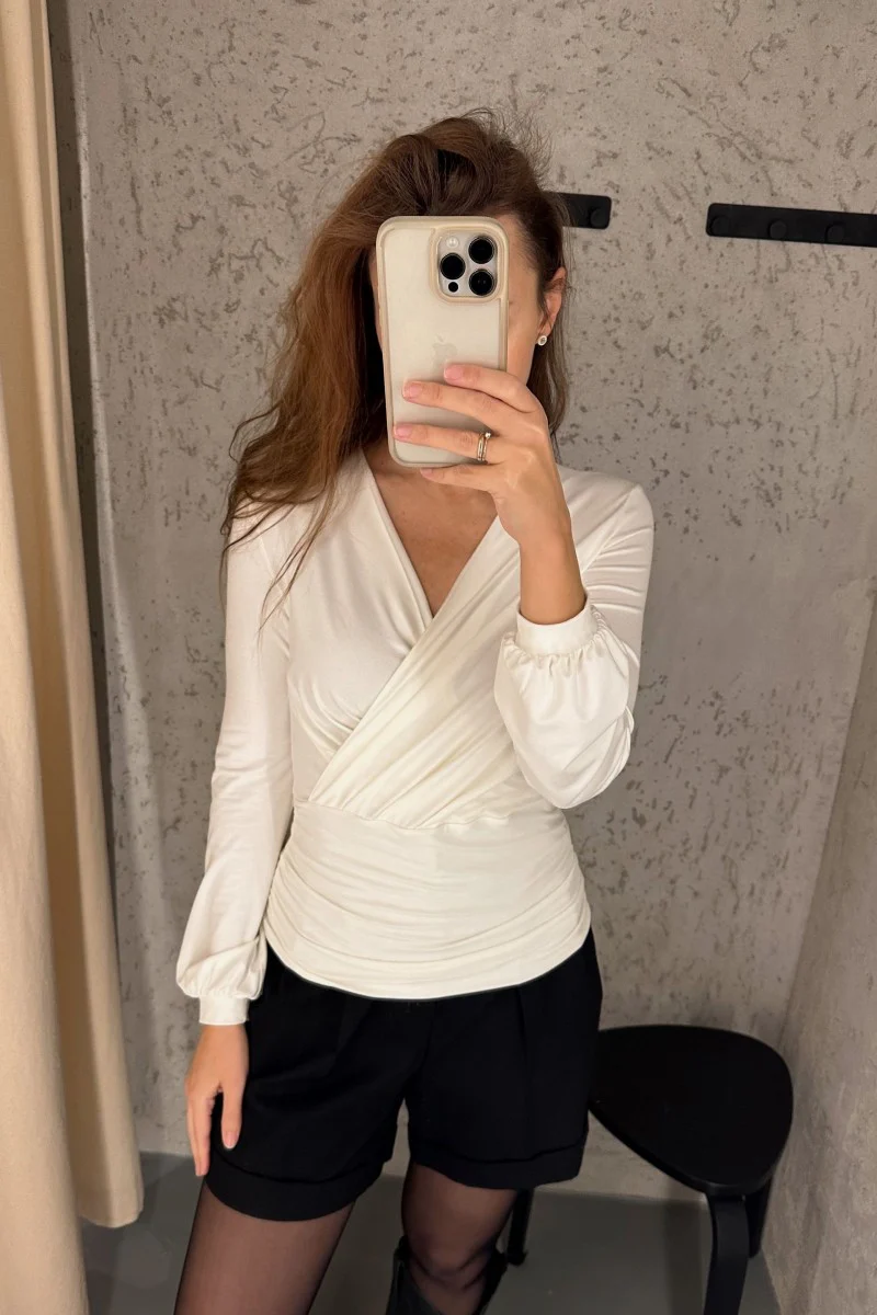 Elegancka bluzka kopertowa z mikromodalu śmietankowa - Image 6