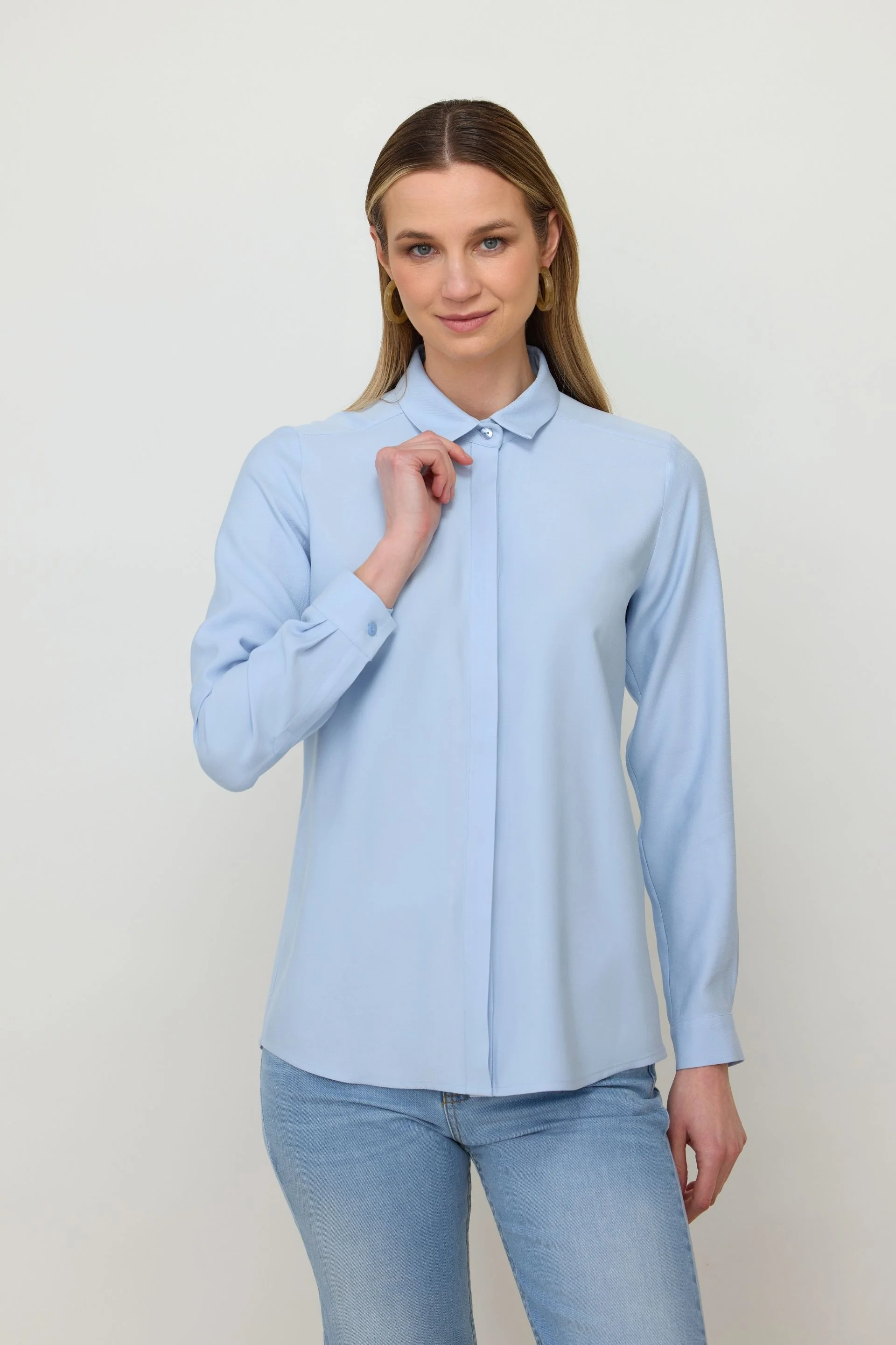Prosta koszula z wiskozy baby blue - Image 3