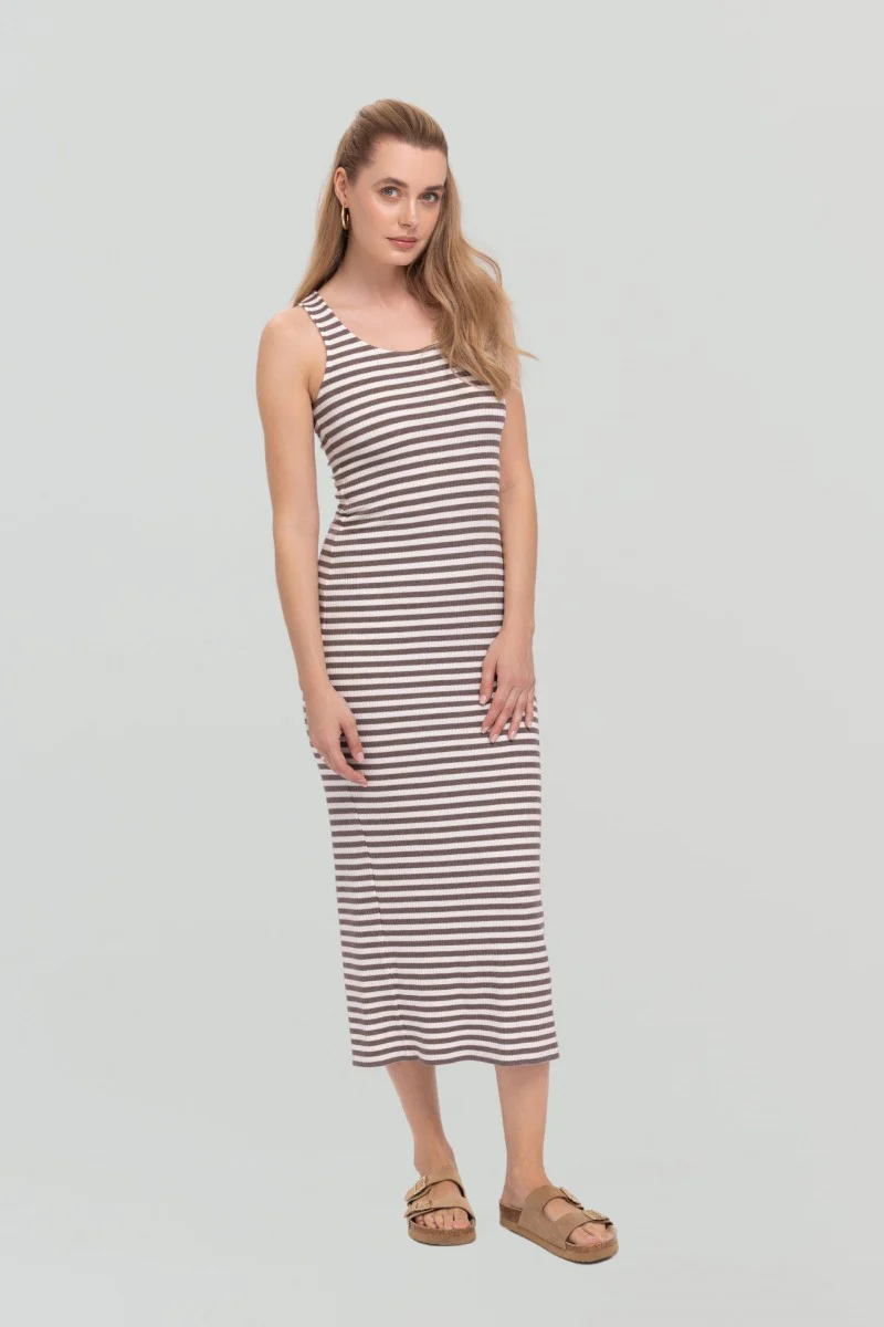 Sukienka maxi w paski śmietankowo- beżowa - Image 4