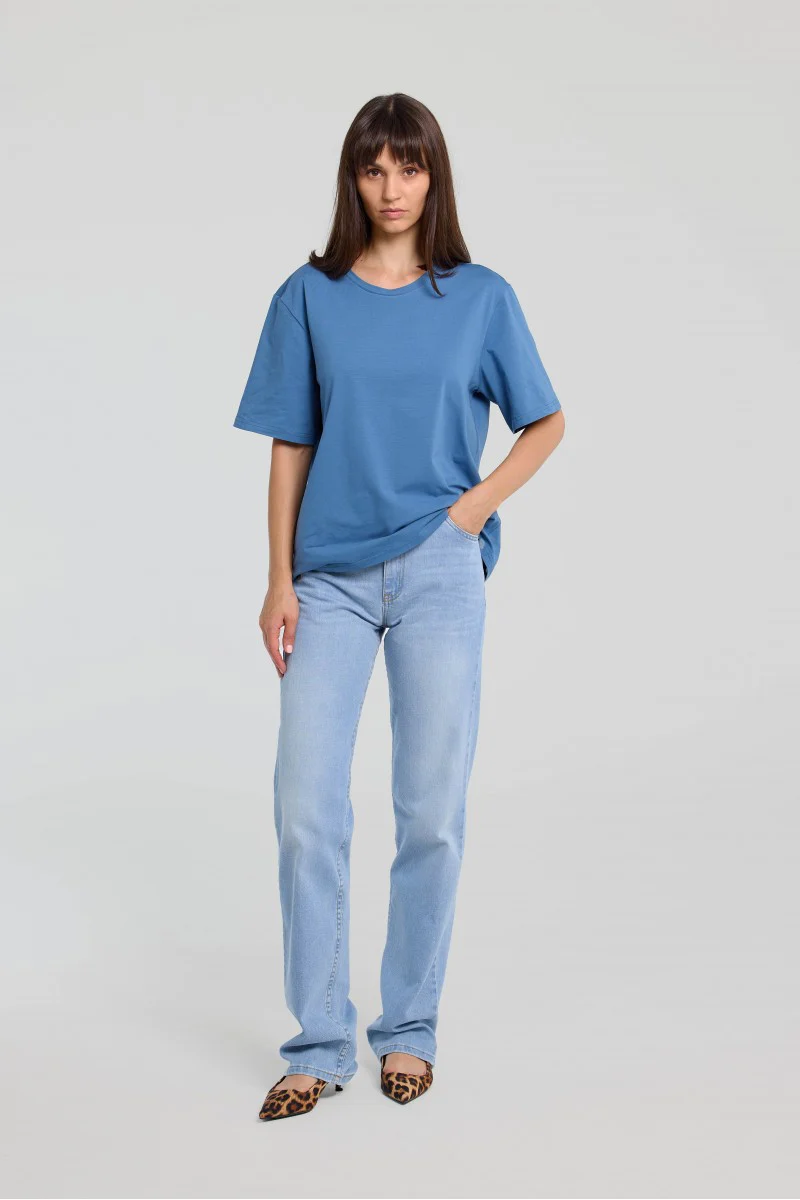 T-shirt basic o pudełkowym kroju w kolorze denim - Image 2