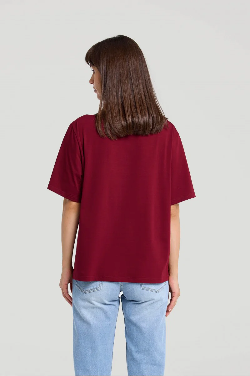 T-shirt z dekoltem v o pudełkowym kroju burgund - Image 5